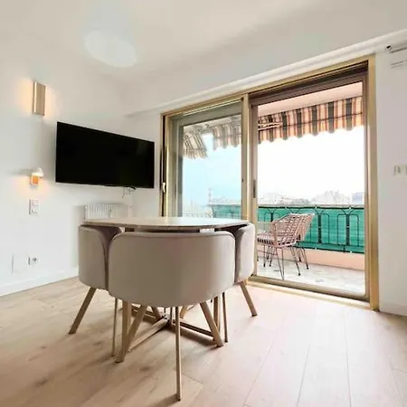 Le Greco : 6 Prs, 3 Ch, Parking, Clim Apartman Antibes